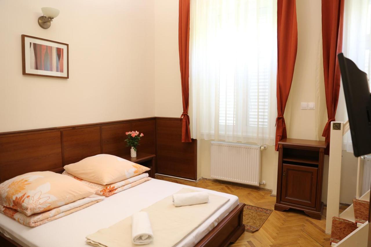 Péterfia Panzió Debrecen Exterior foto