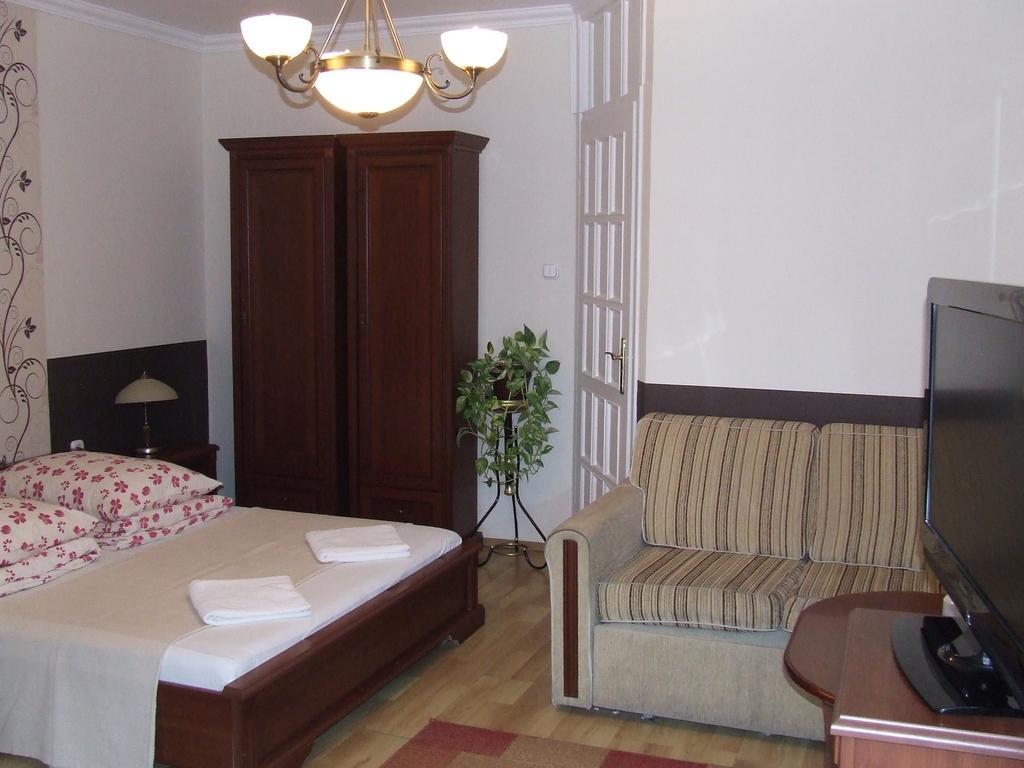 Péterfia Panzió Debrecen Exterior foto
