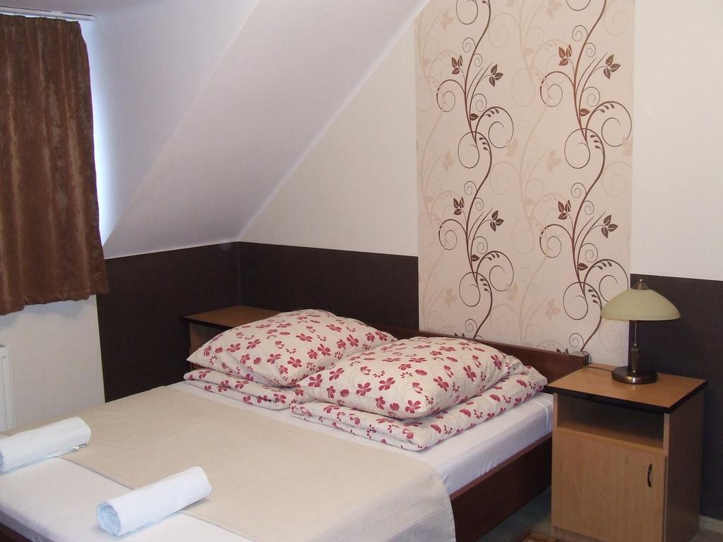 Péterfia Panzió Debrecen Exterior foto