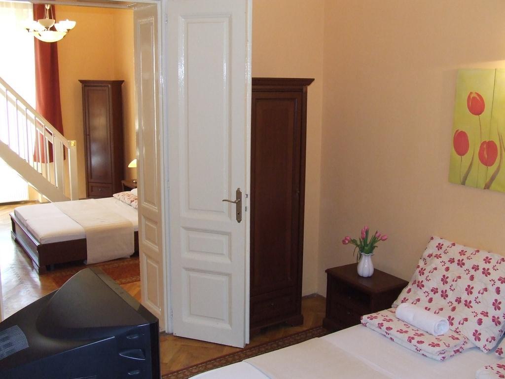 Péterfia Panzió Debrecen Exterior foto