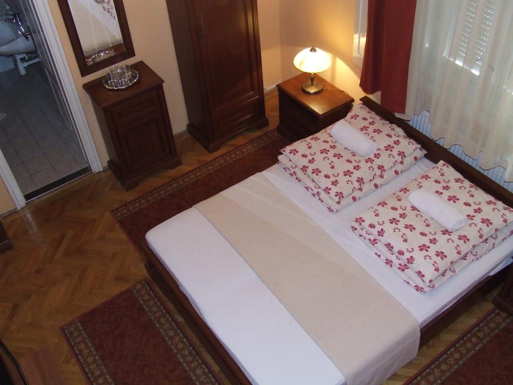 Péterfia Panzió Debrecen Exterior foto