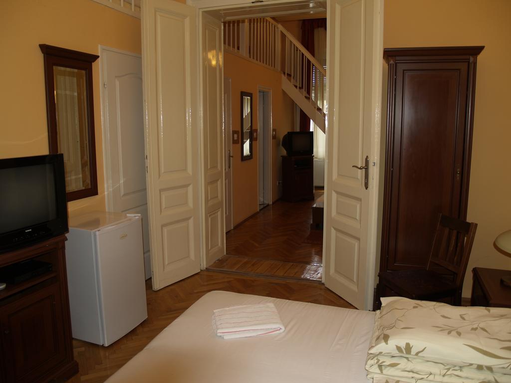 Péterfia Panzió Debrecen Quarto foto